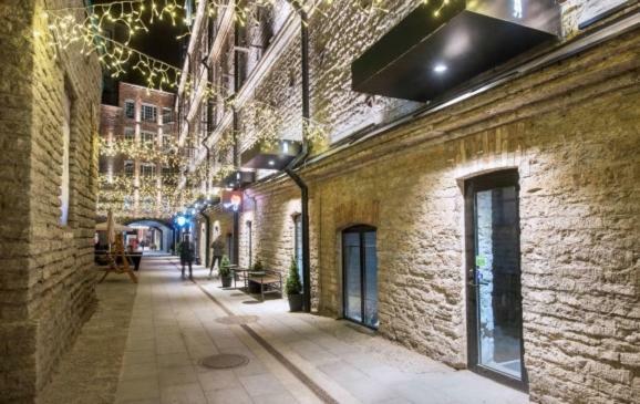 City Centre Studio In Design Quarter Close To Old Town & Harbor Appartement Tallinn Buitenkant foto